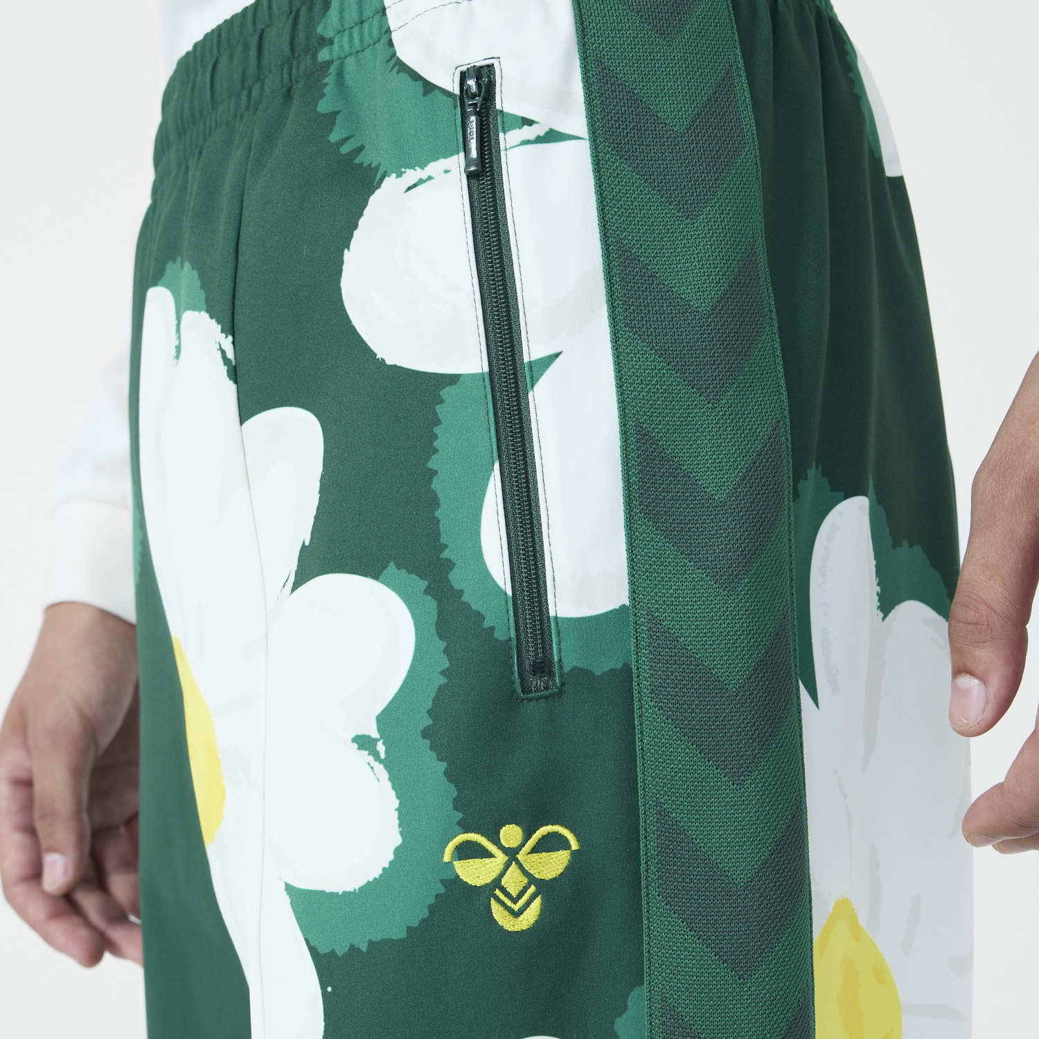 hummel PLAY トラックパンツ(セミワイドストレート)｜hummel