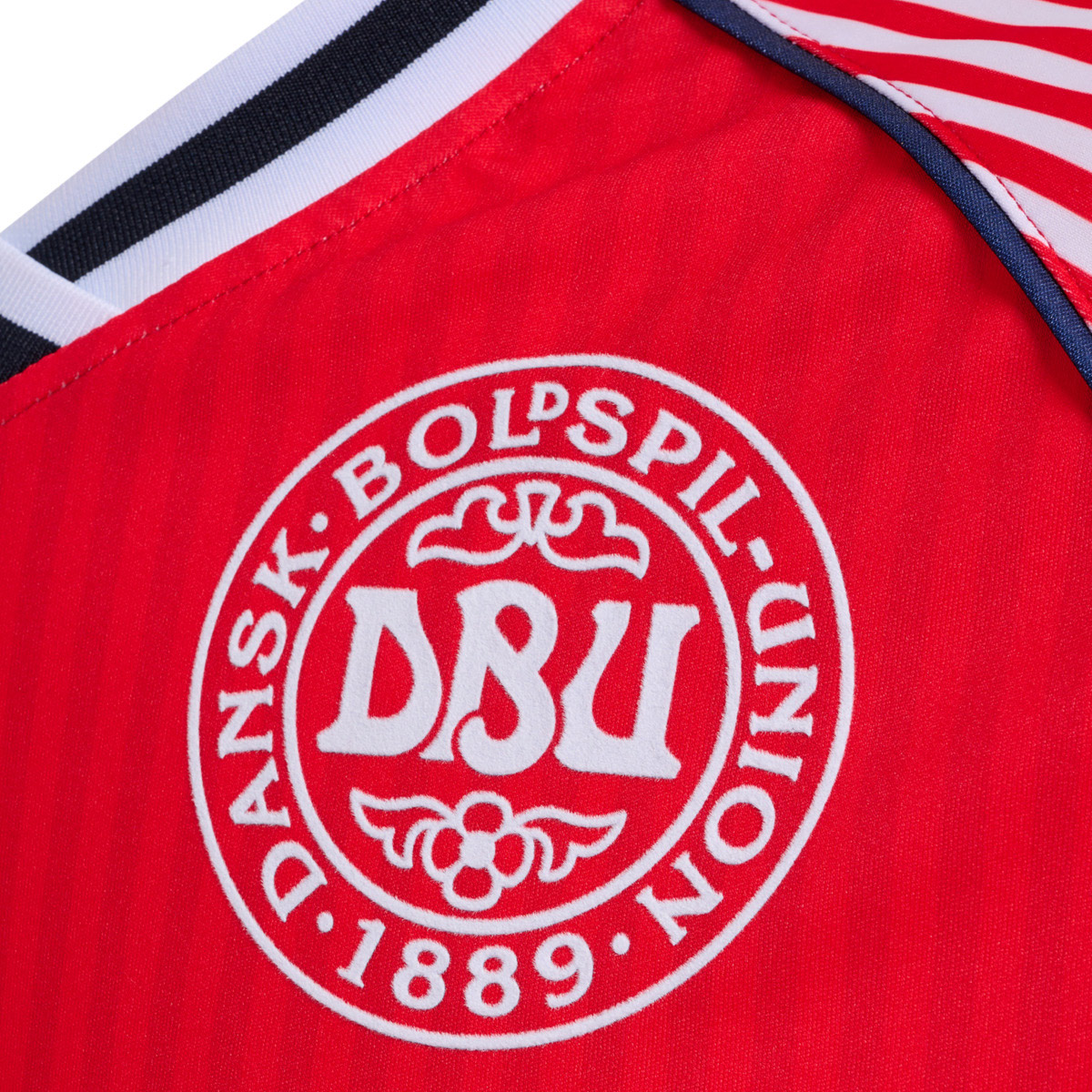 DBU 86 REPLICA JERSEY S/S｜hummel｜ヒュンメル公式オンラインストア