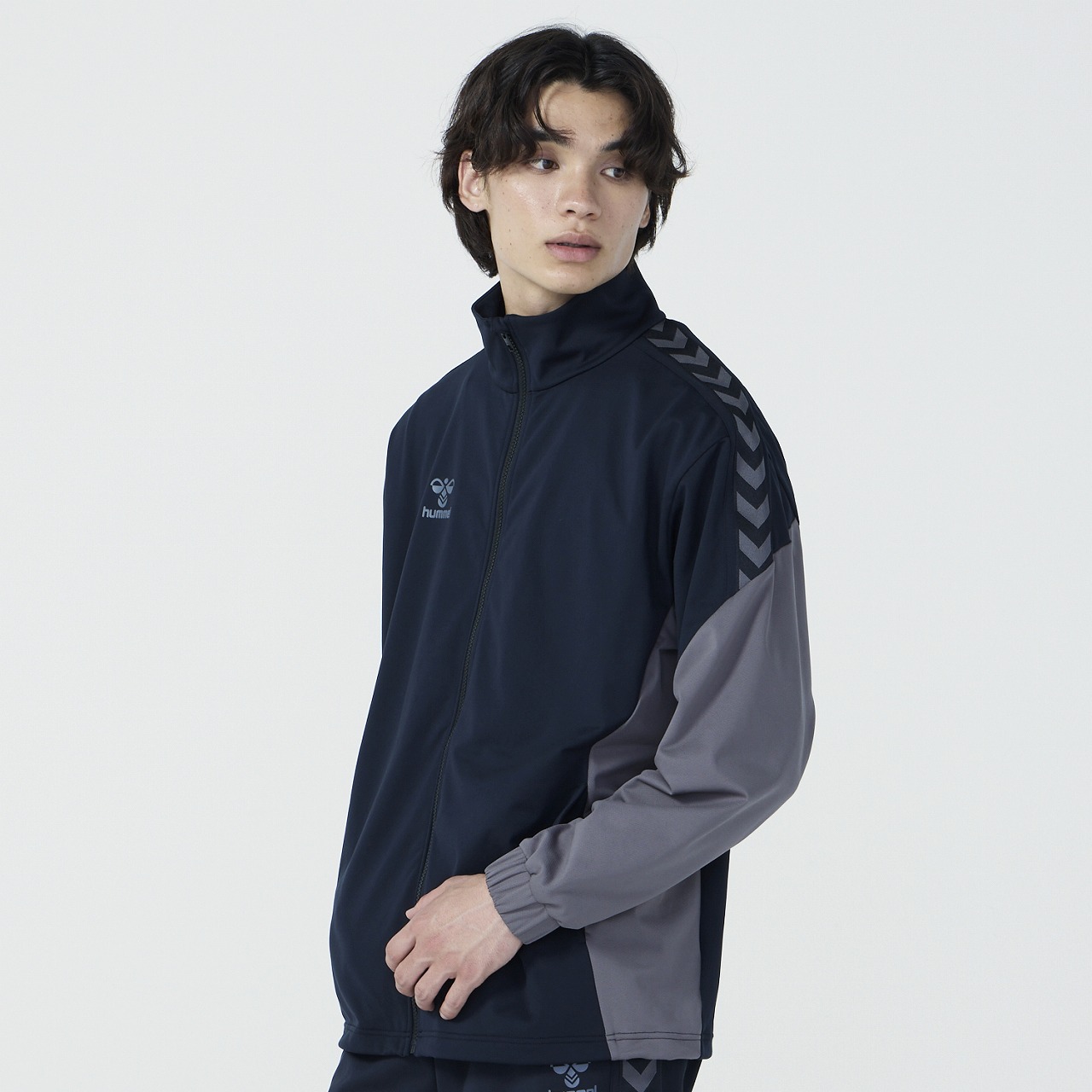 【新品未使用】hummel ウォームアップジャケット チームウォームアップジャケット｜hummel｜ヒュンメル公式