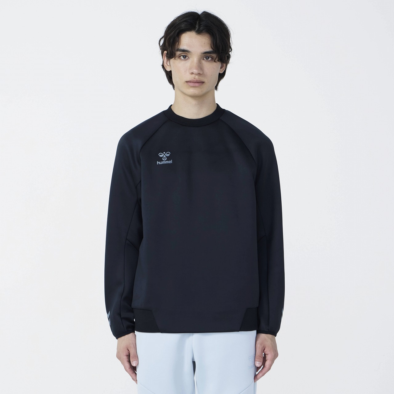 スウェットクルーネック｜hummel｜ヒュンメル公式オンラインストア