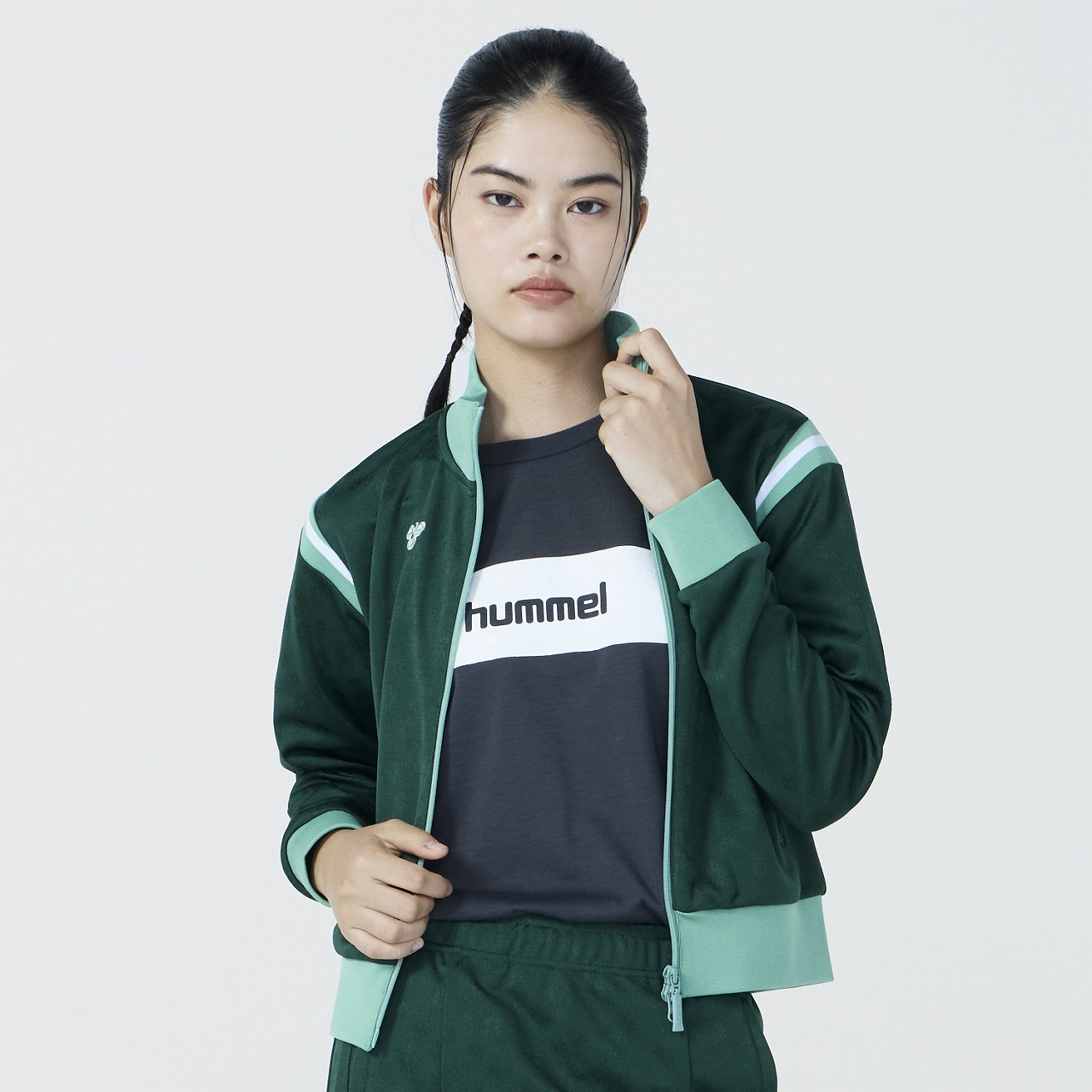 最終処分ガンバ大阪　hummel ピステ ウィンドブレーカー XO グリーン item_3623_SSK-HAW2180QGO-543G.