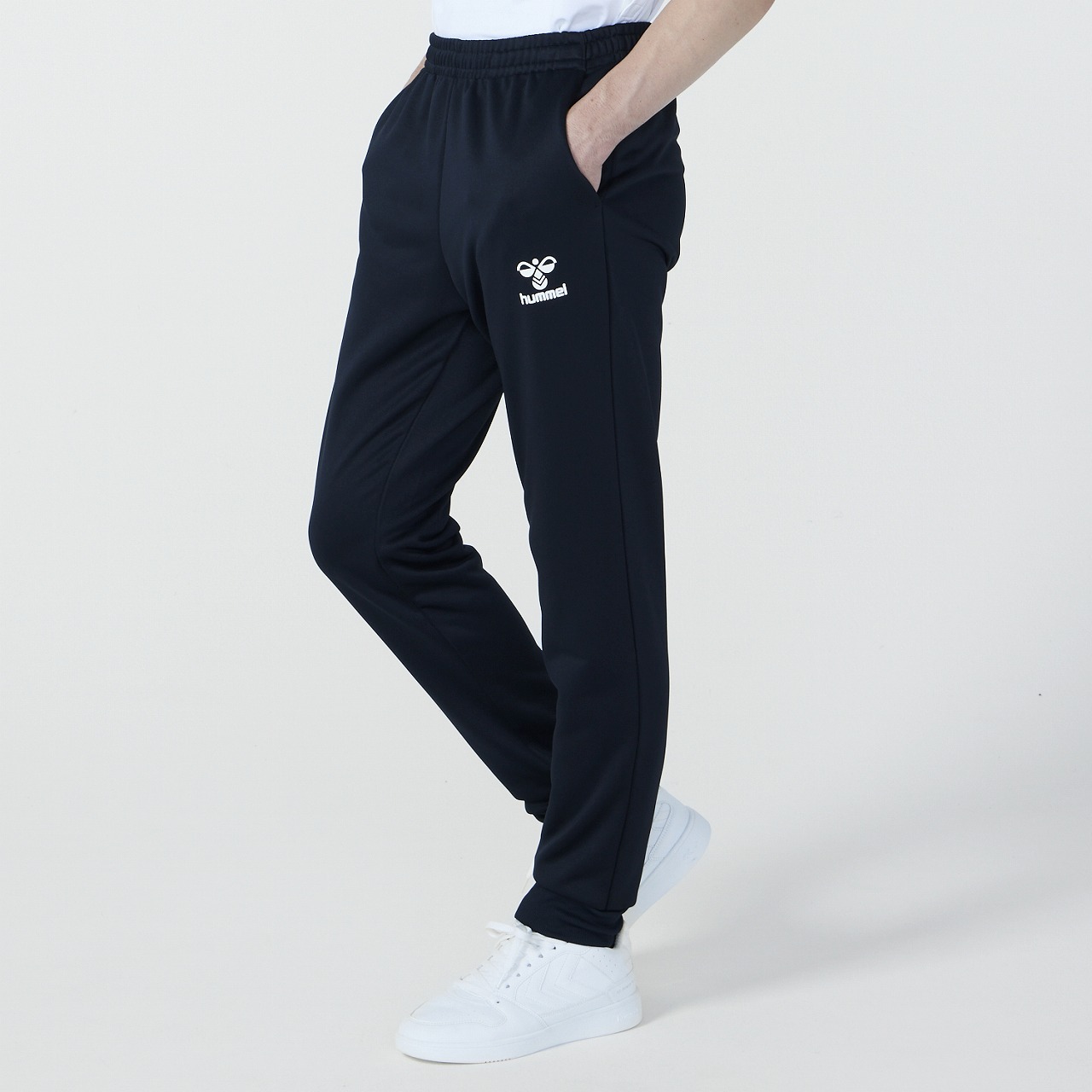 最終処分　ヒュンメル　hummel PLAY テーパードパンツ M ブラック 最終処分 ヒュンメル hummel PLAY テーパードパンツ M ブラック