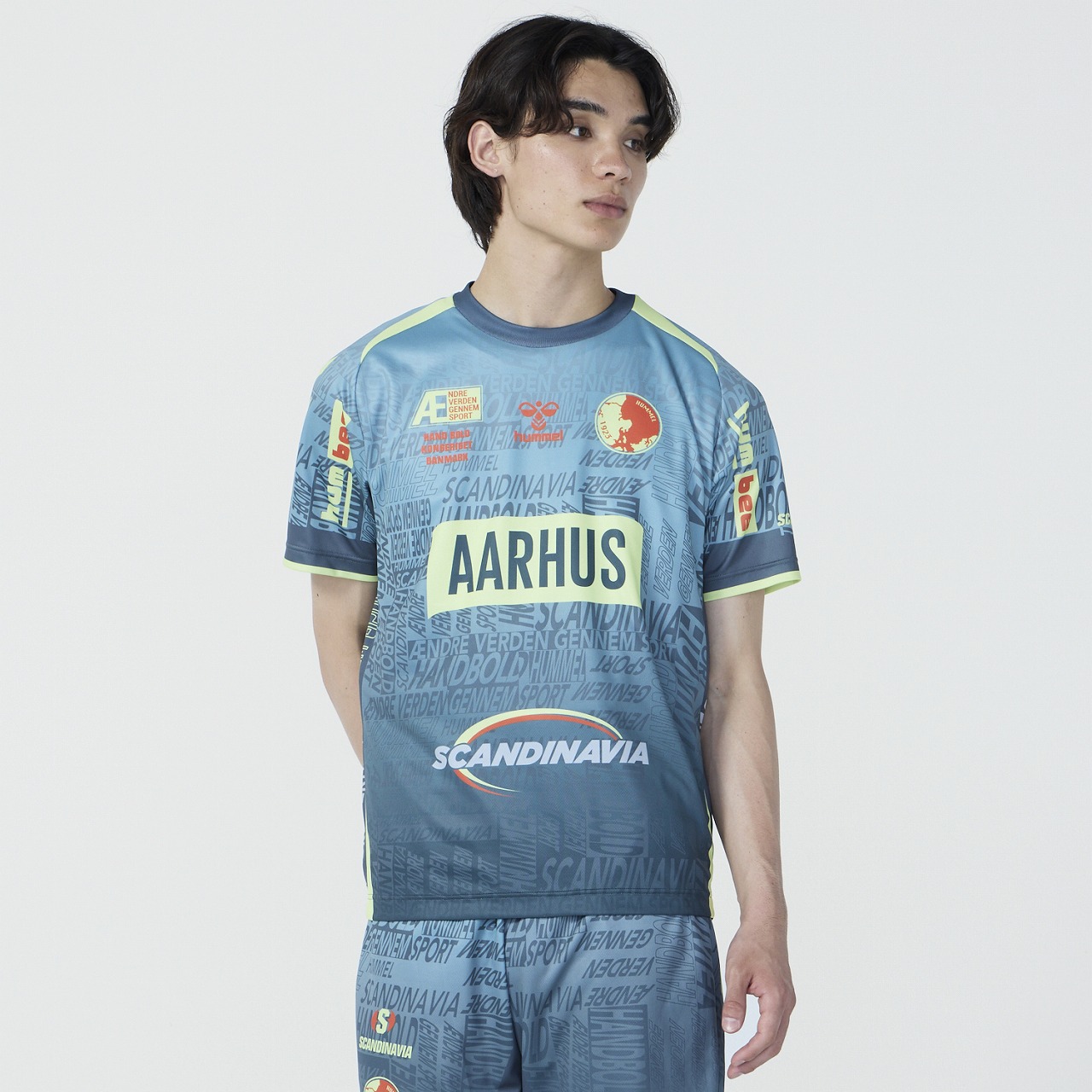 ハンドボール日本代表 手話シャツ｜hummel｜ヒュンメル公式