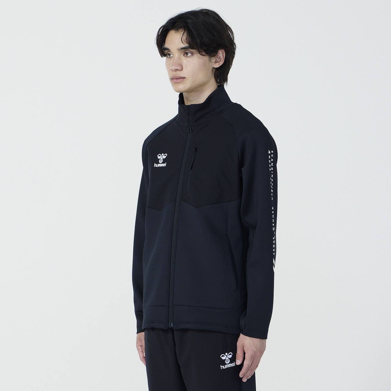 ニット×ウーブン ハイブリッドジャケット｜hummel｜ヒュンメル公式