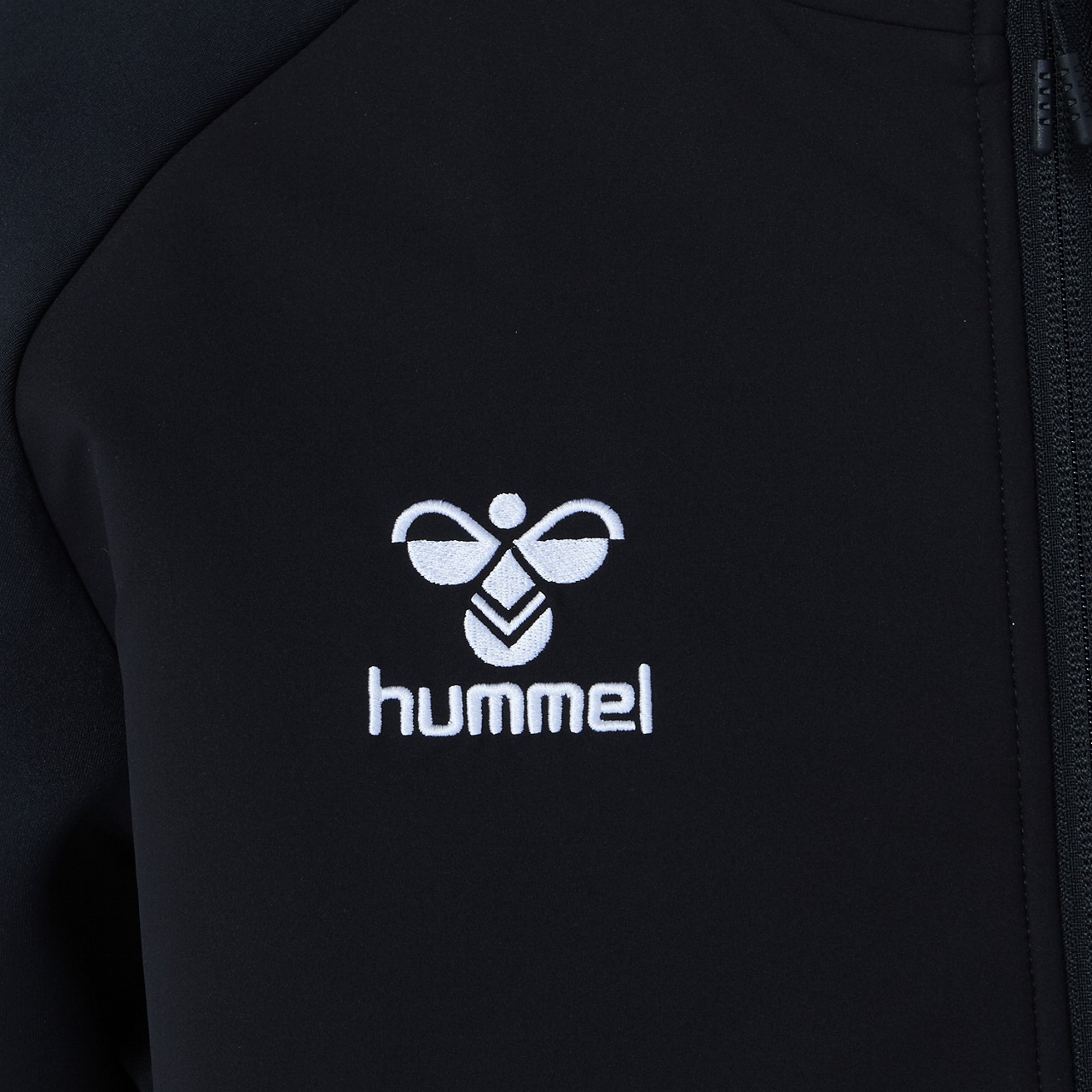 ニット×ウーブン ハイブリッドジャケット｜hummel｜ヒュンメル公式