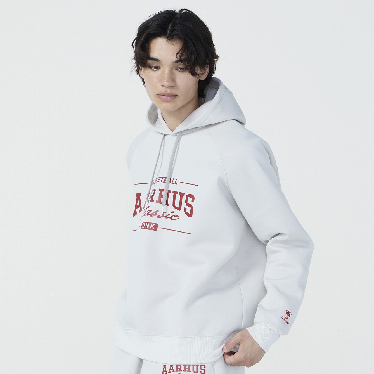 【未使用】hummel セットアップ HAW2184PAP M ホワイト 未使用】hummel セットアップ HAW2184PAP M ホワイト