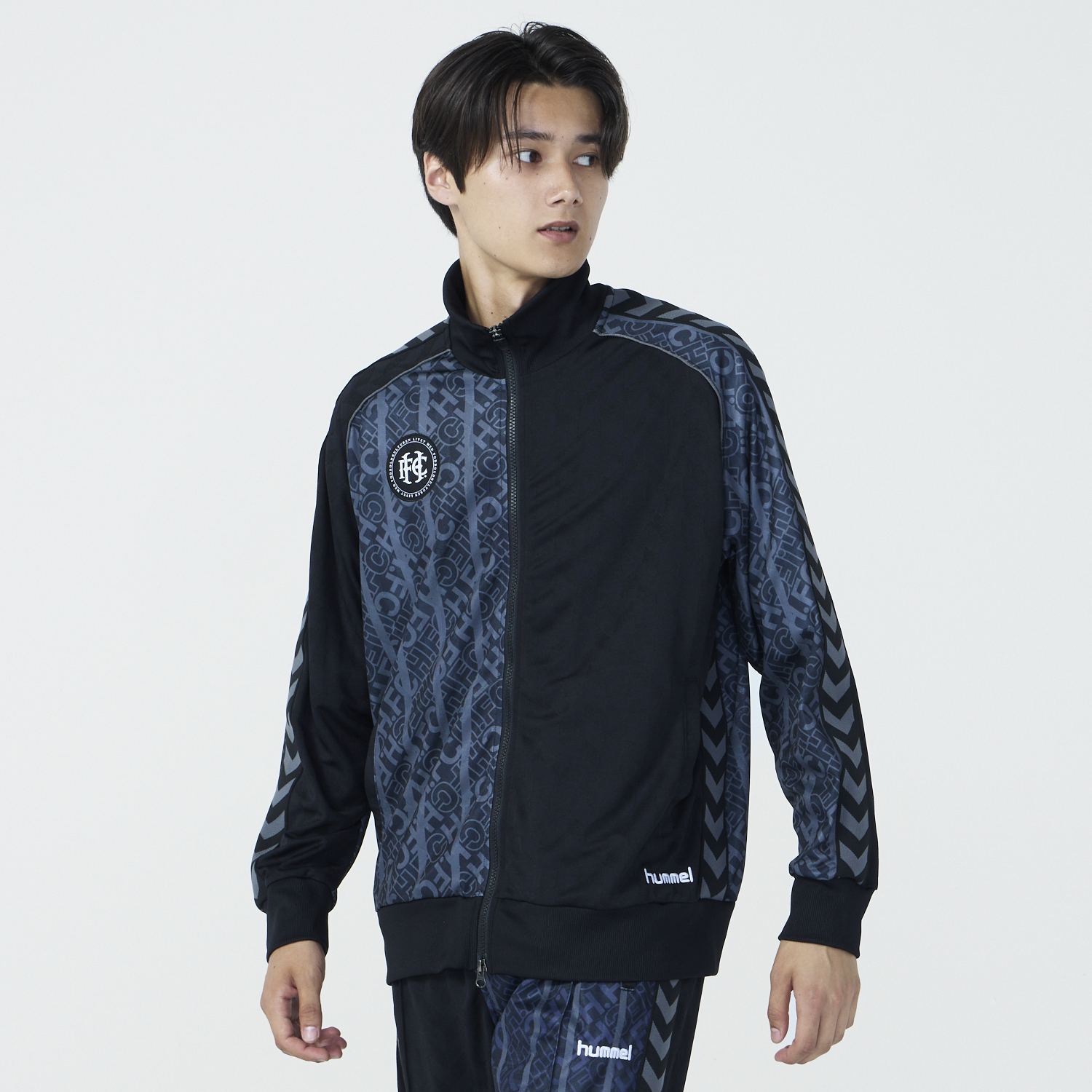 極美品✨hummel ジャージ　セットアップ　ブラック　Oサイズ ウェア・ジャージ｜hummel｜ヒュンメル公式オンラインストア