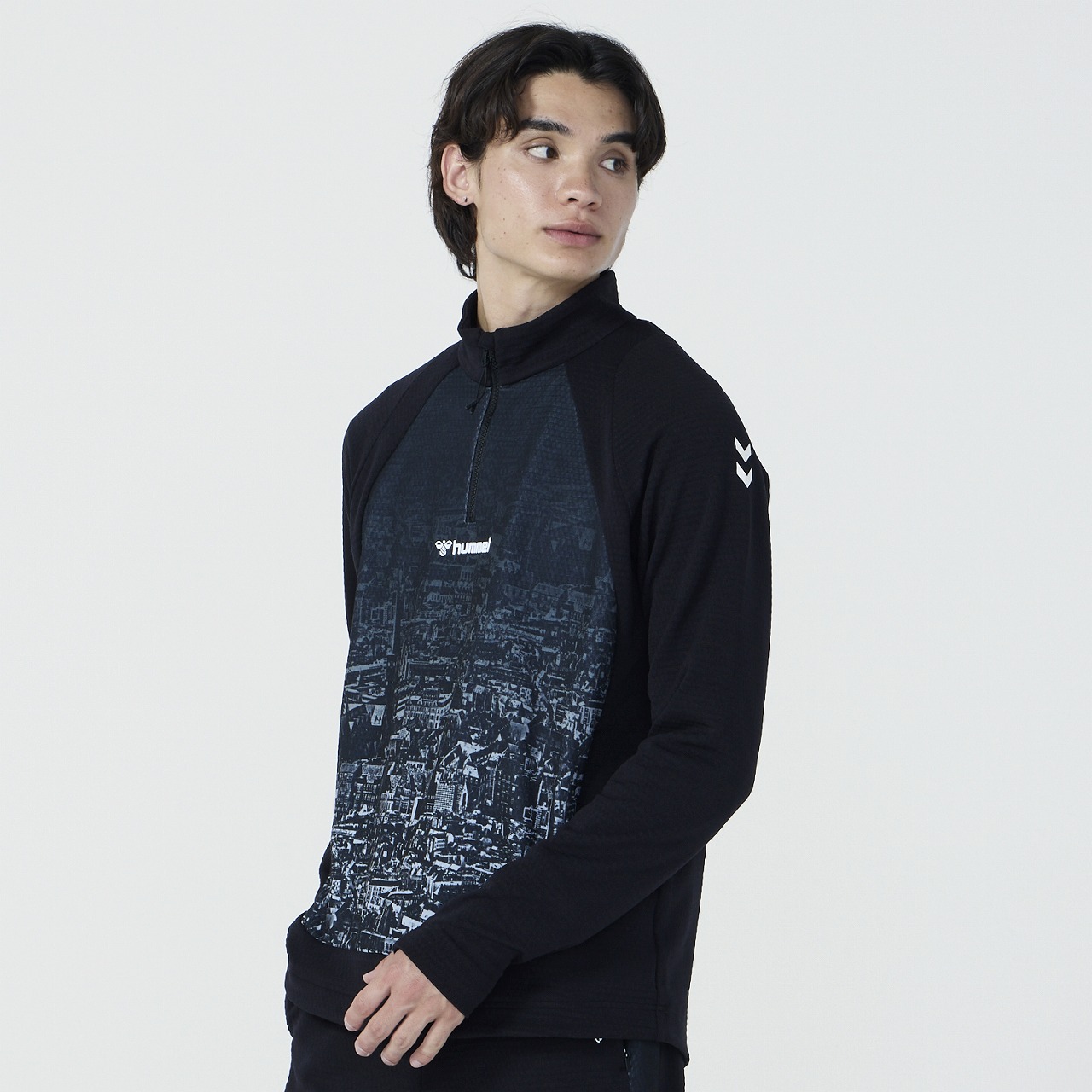 トレーニングハーフジップトップ｜hummel｜ヒュンメル公式オンラインストア