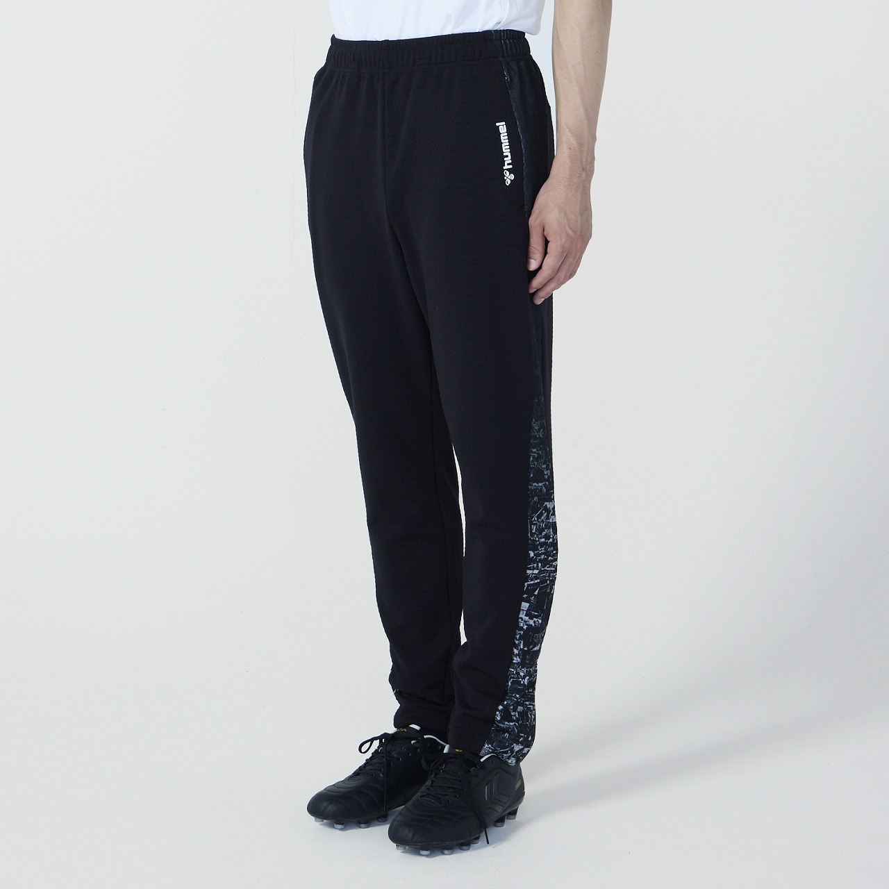 DECEMBERMAY チャコール/ブラック パンツ Lサイズ　新品未使用品 テックパンツ｜hummel｜ヒュンメル公式オンラインストア