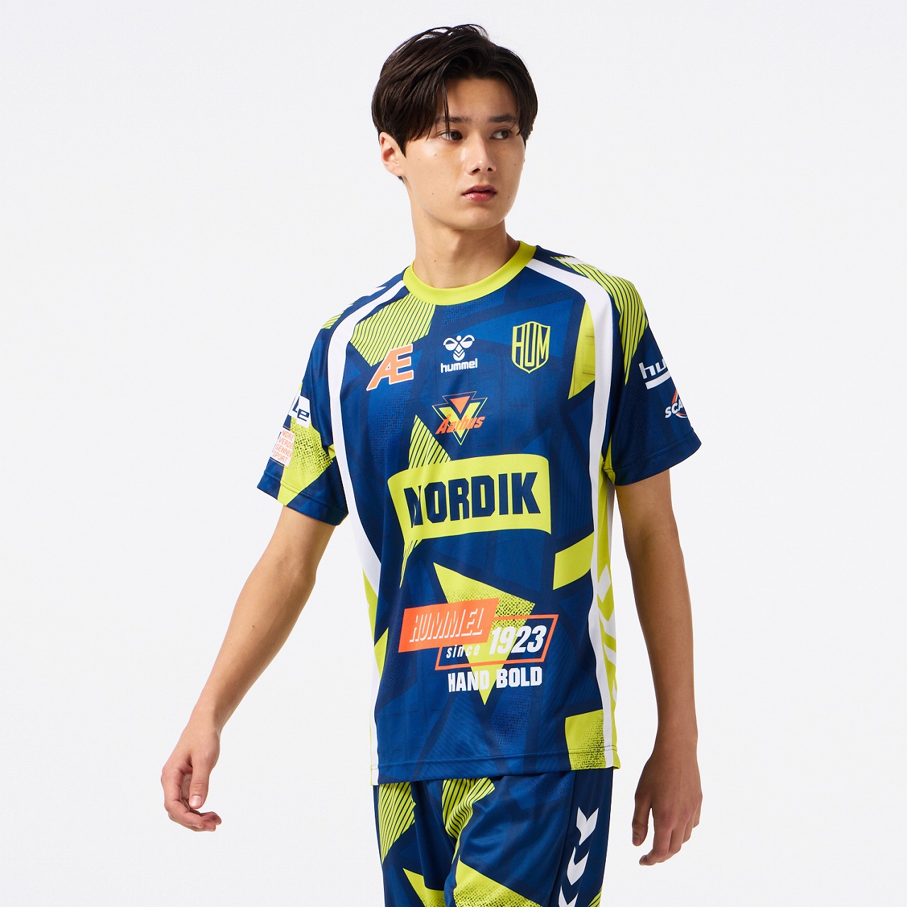 代表・クラブウエア・ガンバ大阪｜hummel｜ヒュンメル公式オンラインストア