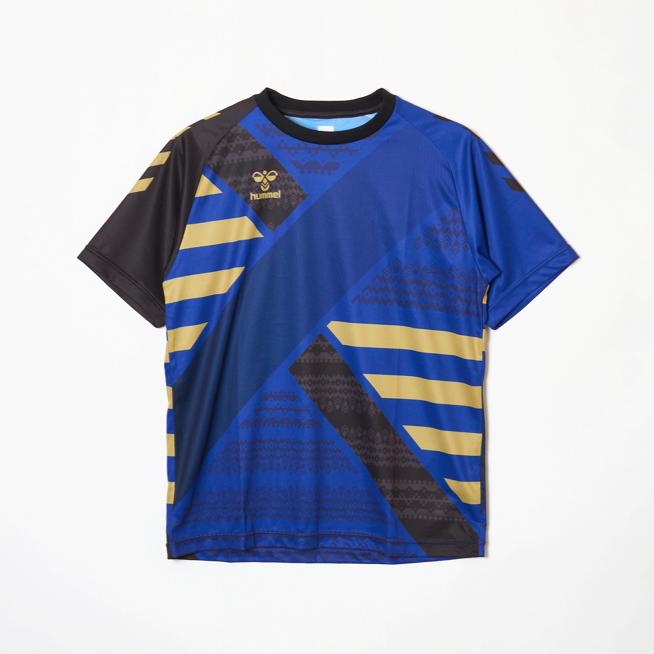 スポーツ・サッカー・フットボール｜hummel｜ヒュンメル公式オンライン