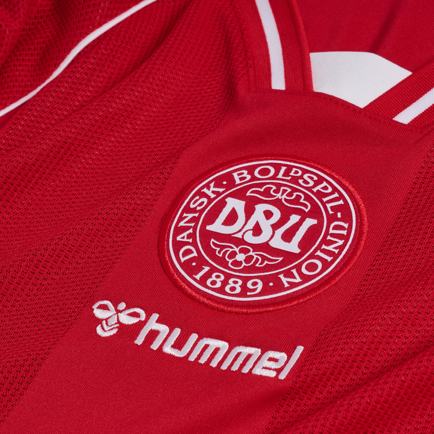 DBU 26 HOME JERSEY S/S｜hummel｜ヒュンメル公式オンラインストア