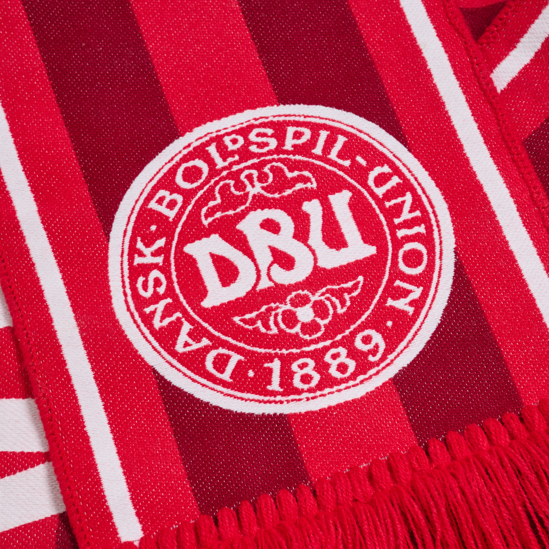 DBU 26 FAN SCARF｜hummel｜ヒュンメル公式オンラインストア